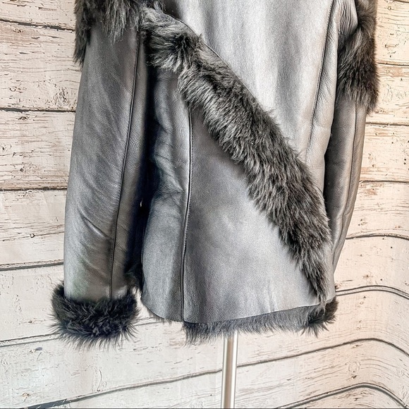 Women winter coat with fur - Picture 10 of 10